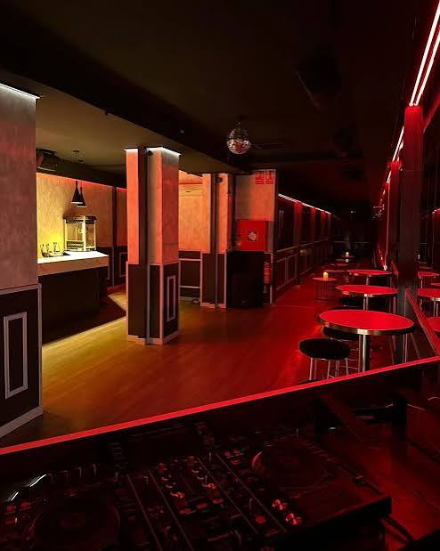 Sala Aribau, local para fiestas privadas en Barcelona para grupos grandes